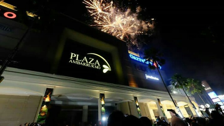 plaza-ambarrukmo-pusat-perbelanjaan-berarsitektur-klasik-dan-desain-interior-modern.jpg
