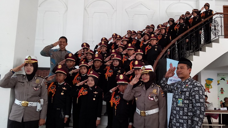 polisi-cilik-tampil-memukau-di-tby_20180813_230014.jpg