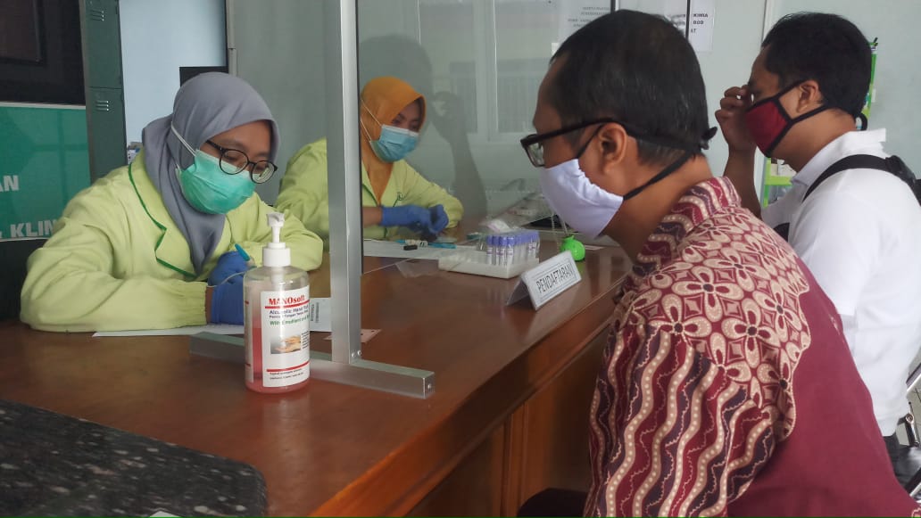 pps-panitia-pemilihan-kecamatan-ppk-menjalani-rapid-test-covid-19-tahap-ke-2.jpg