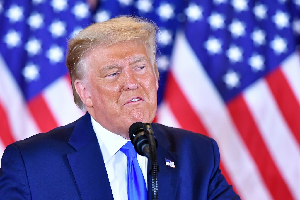presiden-as-donald-trump-berbicara-pada-malam-pemilihan-di-ruang-timur-gedung-putih-di-washington.jpg