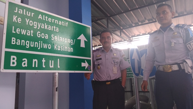 rambu-petunjuk-arah-portabel.jpg