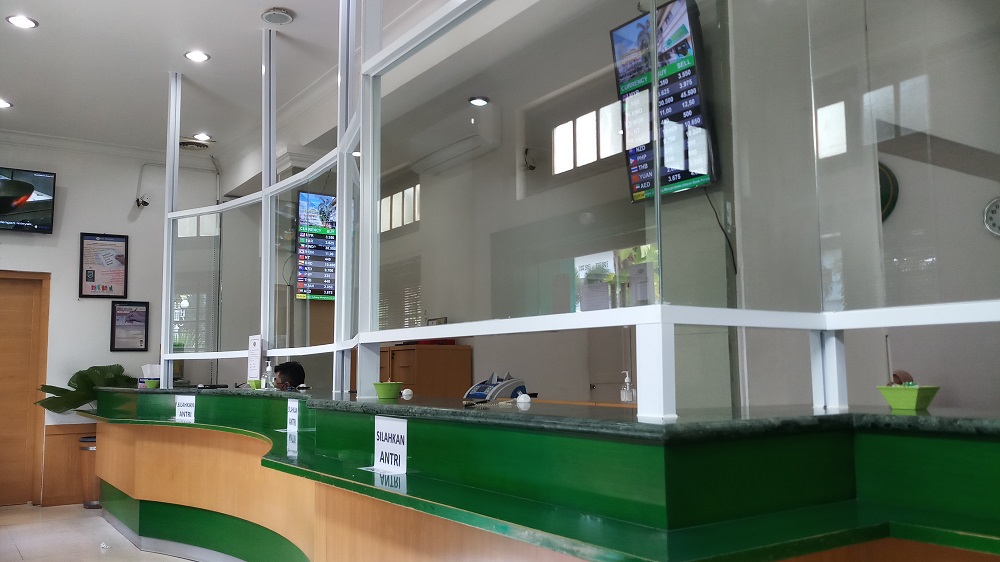 rate-nilai-tukar-rupiah-terhadap-dolar-as-melemah-di-money-changer-yogyakartahari-ini.jpg