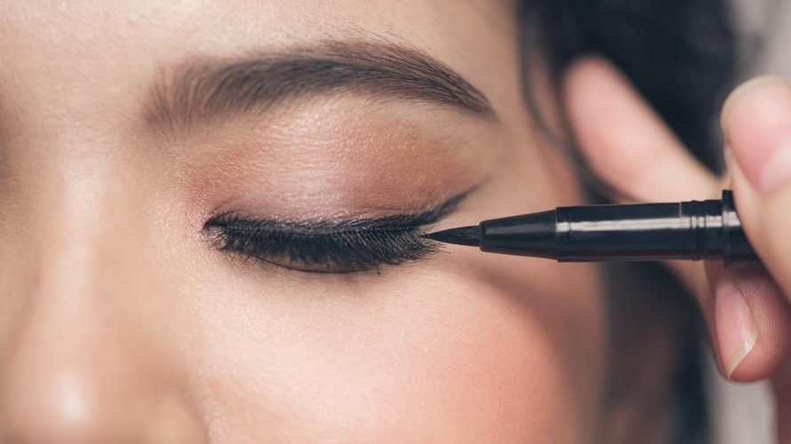 rekomendasi-eyeliner-di-bawah-50-ribu-rupiah.jpg