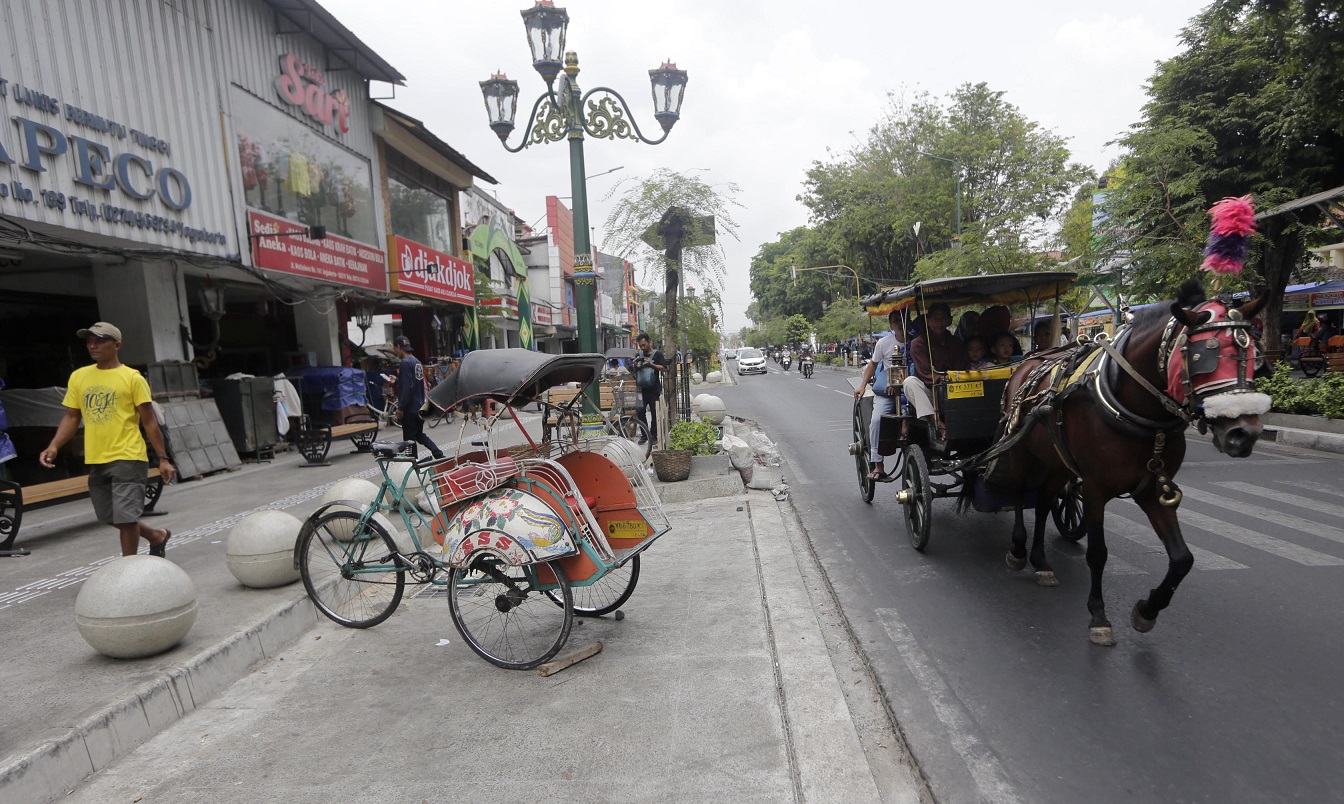 rencana-pengalihan-jalur-jalan-pendukung-semi-pedestrian-malioboro_20181105_212703.jpg