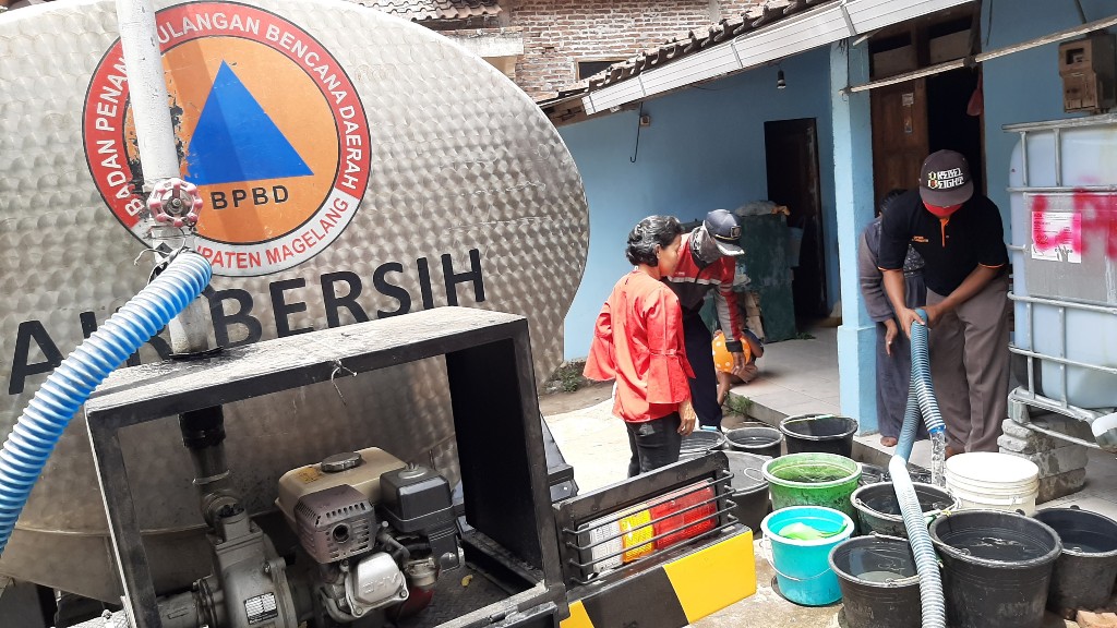 sebagian-warga-di-kabupaten-magelang-keluhkan-kesulitan-air-bersih.jpg