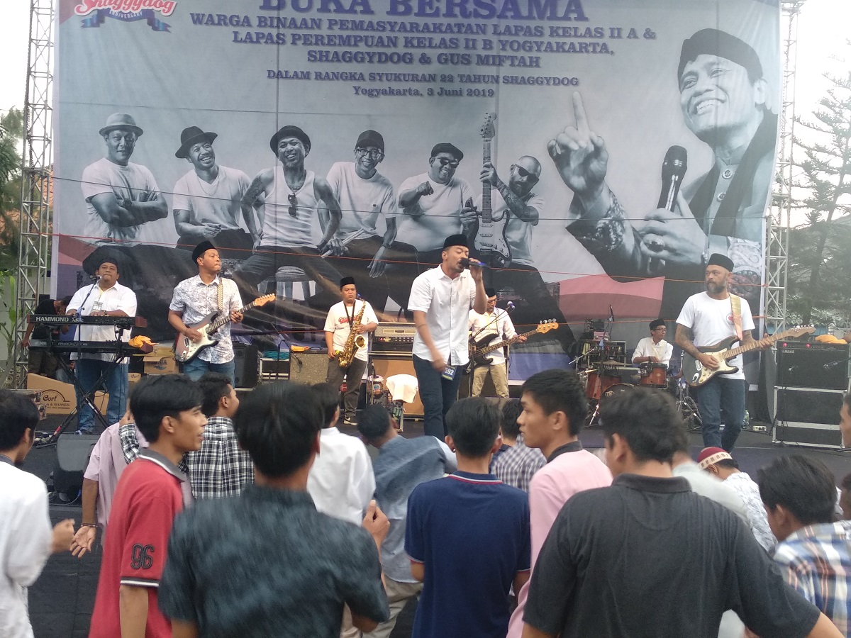shaggydog-merayakan-ulangtahun-ke-22-di-lapas-kelas-iia-yogyakarta.jpg