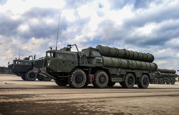 sistem-pertahanan-udara-rudal-s-400_20180727_145450.jpg