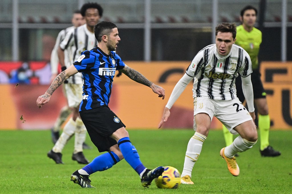 stefano-sensi-dan-federico-chiesa-di-semifinal-piala-italia-inter-milan-vs-juventus.jpg