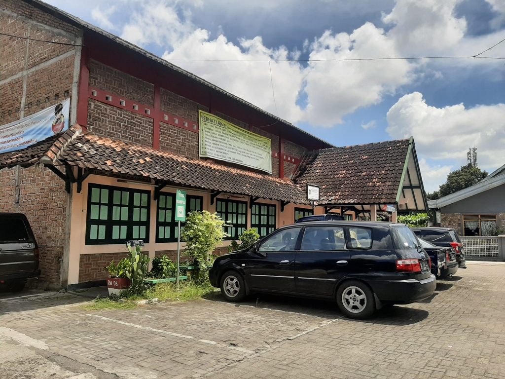 suasana-kampung-kumendaman-kota-yk.jpg