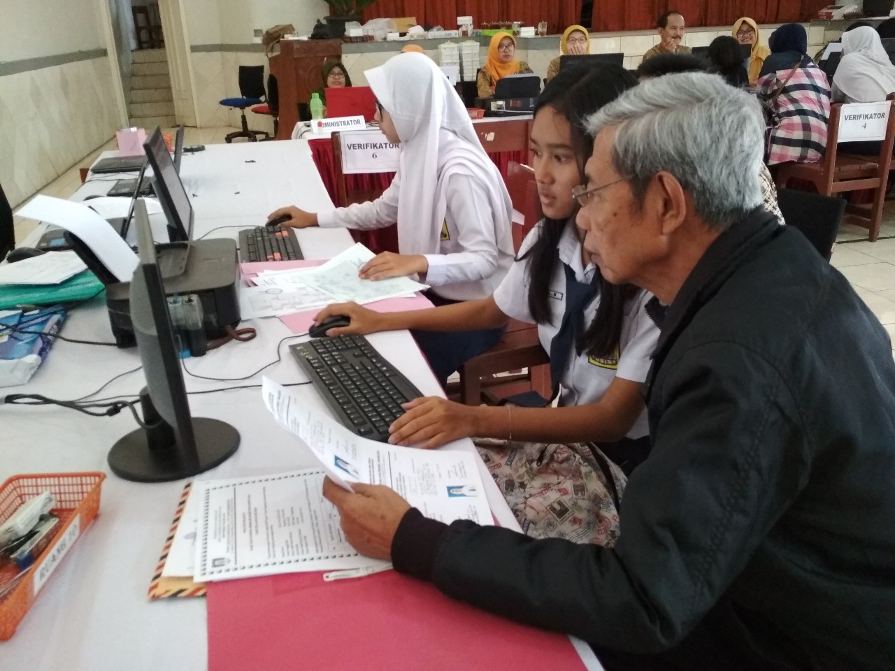 suasana-ppdb-di-sma-negeri-3-kota-magelang_20180703_193659.jpg