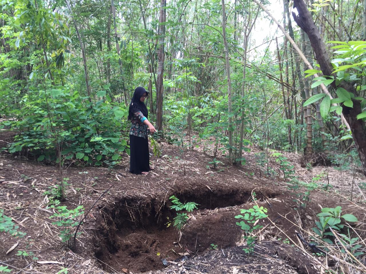 tanah-ambles-kembali-terjadi-di-dusun-panggang-i.jpg