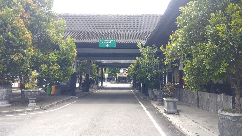 terimbas-jateng-di-rumah-saja-trayek-semarang-yogya-makin-sepi-penumpang.jpg