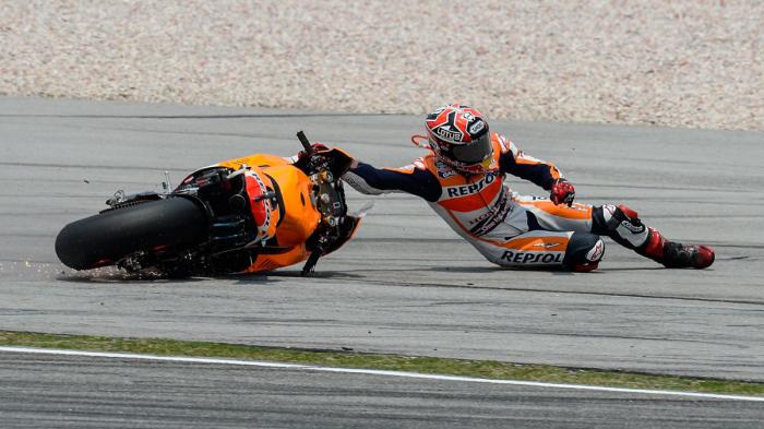 tinggal-empat-kali-balapan-berikut-daftar-pembalap-yang-paling-sering-jatuh-di-motogp-2018_20181014_223843.jpg