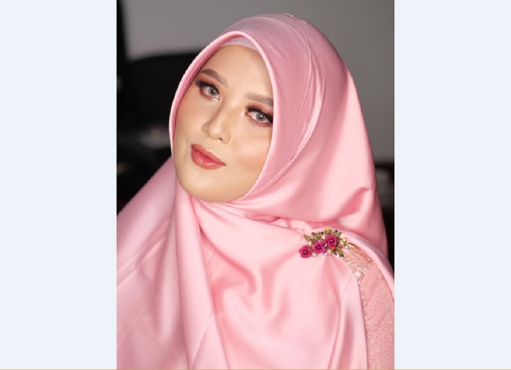 tips-make-up-lebaran-untuk-tampil-lebih-menarik.jpg