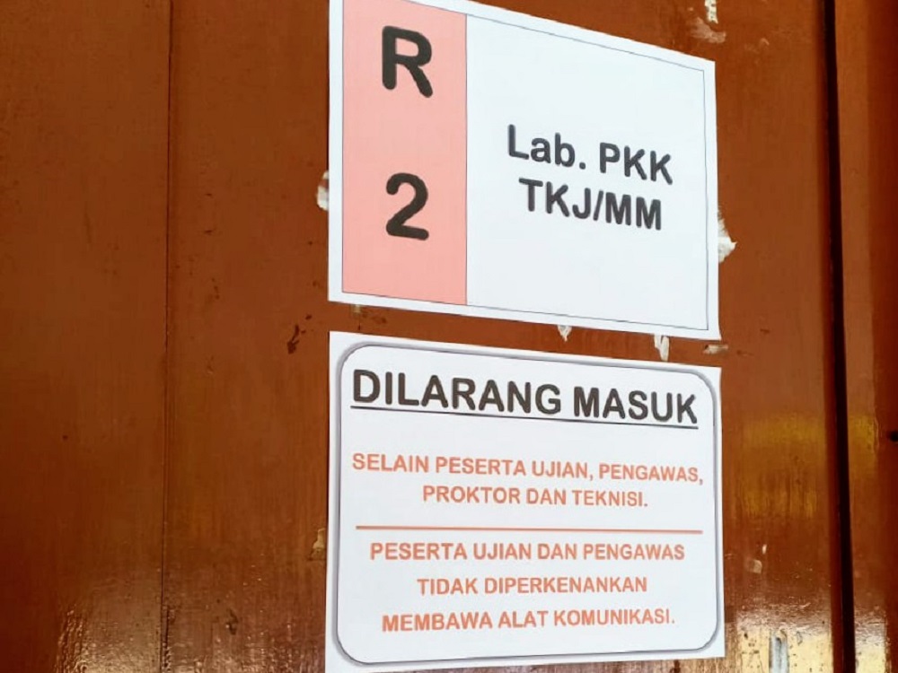 unbk-smk-di-gunungkidul-tetap-terlaksana-seluruh-alat-disterilisasi.jpg