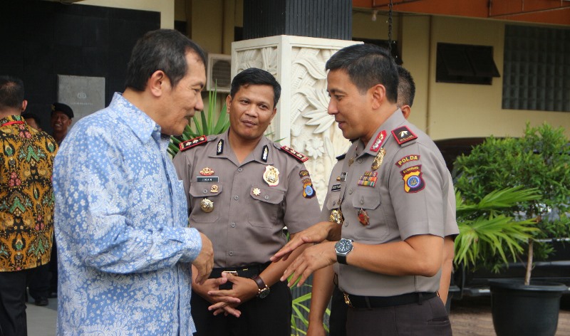 wakil-ketua-kpk-saut-situmorang-mengunjungi-mapolres-bantul-didampingi-kapolda-diy_20171115_193733.jpg