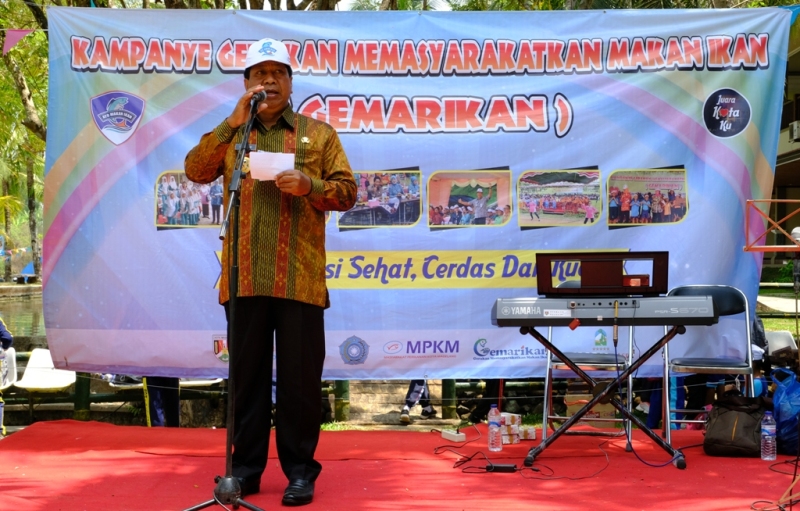 walikota-magelang-ajak-anak-anak-dan-masyarakat-tingkatkan-konsumsi-ikan_20181023_165846.jpg