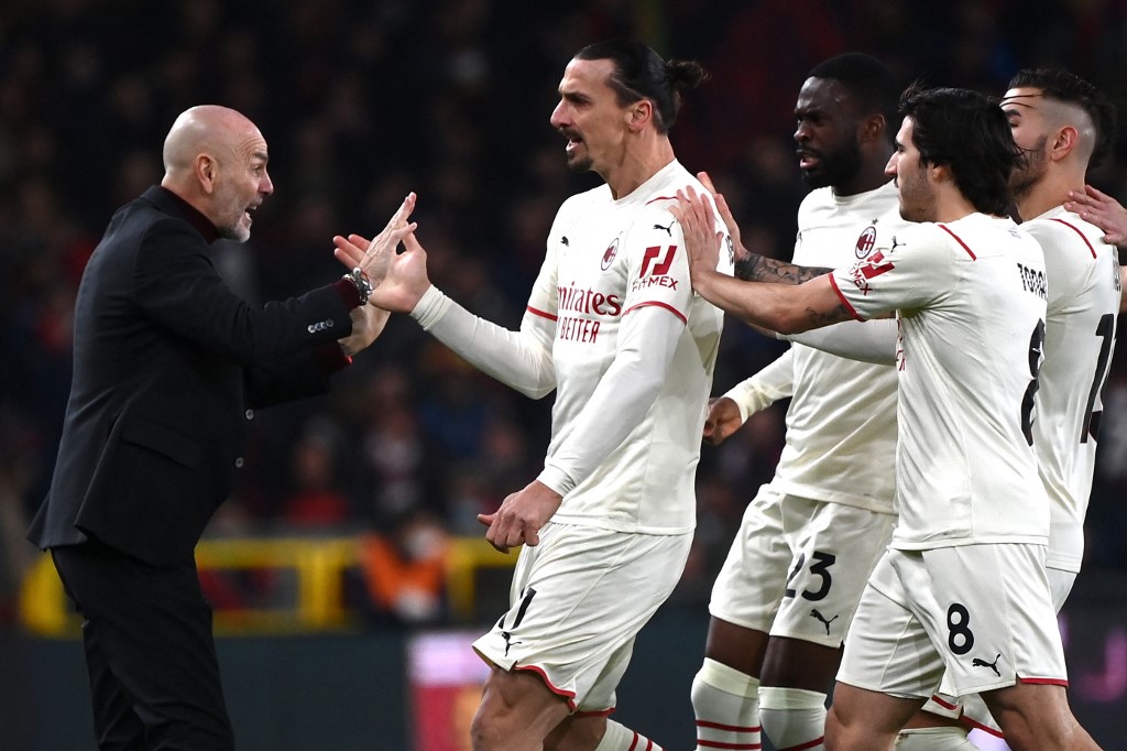 zlatan-ibrahimovic-dan-stefano-pioli-di-liga-italia-serie-a-antara-genoa-vs-ac-milan.jpg
