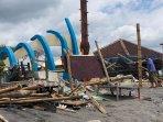 19-Warung-di-Pantai-Depok-Bantul-Rusak-Dihantam-Gelombang-Pasang.jpg