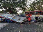 BREAKING-NEWS-Bus-Eka-Cepat-Adu-Banteng-dengan-Bus-Sugeng-Rahayu-di-Ngawi.jpg