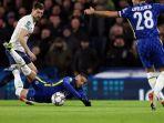 Ben-Davies-vs-Hakim-Ziyech-di-semi-final-Piala-Liga-Inggris-antara-Chelsea-vs-Tottenham-Hotspur.jpg
