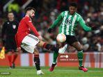 Bruno-Fernandes-vs-Abner-Vinicius-di-babak-16-besar-Liga-Europa-Manchester-United-vs-Real-Betis.jpg