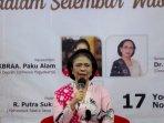 Bunda-Literasi-DIY-sekaligus-tokoh-pelestari-batik-dan.jpg