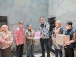 Bupati-Klaten-Serahkan-Bantuan-Kepada-Korban-Kebakaran.jpg