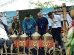 Bupati-Kulon-Progo-Agung-Setyawan-kiri-ikut-membuka-Festival-Kesenian-Tradisional-FKT.jpg