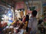 Camilan-di-Pasar-Baledono-Mulai-Diburu-Pembeli-Jelang-Lebaran-Omzet-Penjual-Naik-2-Kali-Lipat.jpg