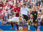 Casemiro-vs-Sverre-Nypan-di-laga-persahabatan-Rosenborg-vs-Manchester-United.jpg