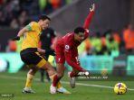 Cody-Gakpo-vs-Hwang-Heedi-Liga-Inggris-antara-Wolves-vs-Liverpool-di-stadion-Molineux.jpg