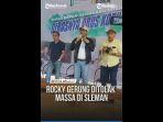 Detik-detik-Rocky-Gerung-Ditolak-Massa-Saat-Diskusi-di-Sleman-Refly-Harun-Kena-Lempar-Botol-Mineral.jpg