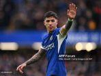 Enzo-Fernandez-merayakan-gol-pertama-di-Liga-Inggris-antara-Chelsea-vs-Brighton.jpg