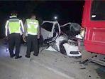 Honda-Mobilio-Gasak-Truk-Parkir-di-Ring-Road-Ngawi-5-Penumpang-Tewas.jpg