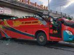 Inilah-Kronologi-Kecelakaan-Bus-AKAP-yang-Terobos-Fly-Over-Simpang-Lapan-Hingga-Atap-Terlepas.jpg