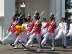 Insiden-Sepatu-Terlepas-Warnai-Upacara-di-Istana-Negara-Lilly-Tetap-Fokus-Jalankan-Tugas.jpg