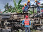 Kecelakaan-Maut-di-Blitar-Truk-Hilang-Kendali-dan-Gasak-Motor-Lalu-Hantam-Tiang-Listrik-2-Tewas.jpg