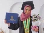 Keterbatasan-Fisik-Tak-Halangi-Devita-Amalia-Anggraini-untuk-Raih-Gelar-Sarjana.jpg
