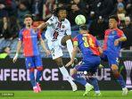 Khephren-Thuram-vs-Taulant-Xhaka-di-Liga-Konferensi-Eropa-antara-FC-Basel-vs-OGCN-Nice.jpg