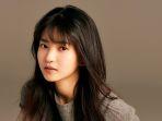 Kim-Tae-Ri-dalam-sebuah-pemotretan.jpg
