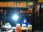 Kios-Wedang-Ronde-dan-Wedang-Bajigur-milik-Ibu-Nur-di-kawasan-Alun-alun-Utara-Yogyakarta.jpg
