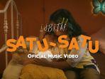 Lirik-Lagu-dan-Arti-Idgitaf-Satu-Satu-Aku-Sudah-Tak-Marah-Viral-di-TikTok.jpg