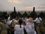 Menanti-Fajar-di-Puncak-Candi-Borobudur-Wisata-Sunrise-yang-Diminati-Turis-Lokal-dan-Mancanegara.jpg