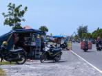 PKL-di-Jembatan-Pandansimo-sisi-Kulon-Progo.jpg