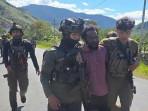 Pemasok-Amunisi-untuk-KKB-Papua-Ditangkap-Satgas-Damai-Cartenz.jpg