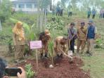 Penanaman-bibit-pohon-di-Gunungkidul-27102025.jpg