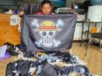 Pengusaha-Konveksi-di-Magelang-Banjir-Pesanan-Bendera-One-Piece.jpg
