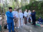 Penyerahan-benih-ikan-pada-pasangan-nikah-di-Embung-Kedung-Ingas-Sidorejo-Lendah-Kulon-Progo.jpg