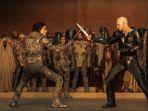 Pertarungan-Feyd-Rautha-Harkonnen-dan-Paul-Atreides-di-Dune-Part-Two.jpg